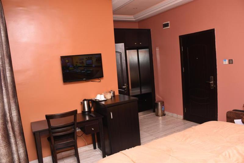 Hard Break Hotel Энугу Экстерьер фото